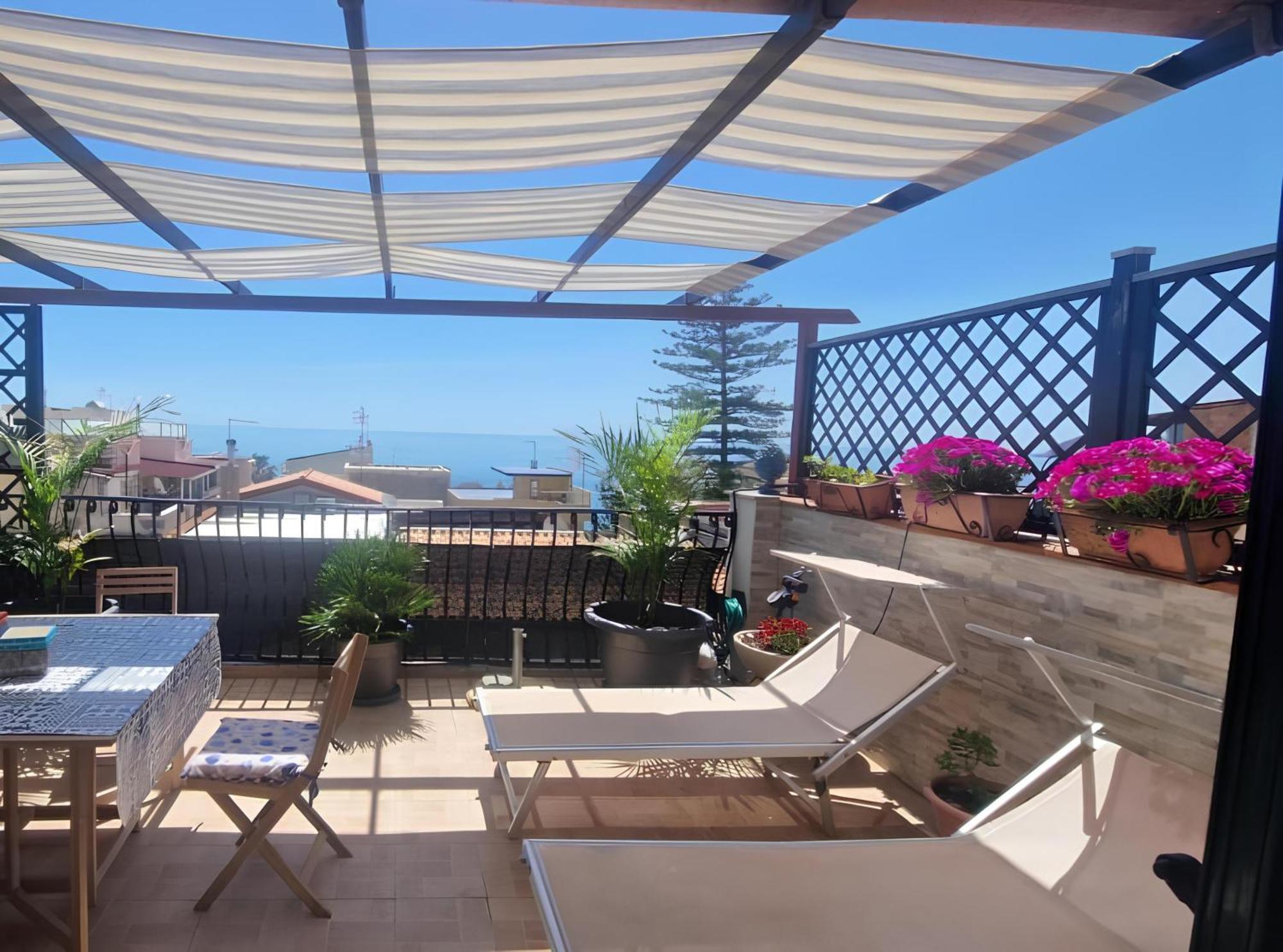 Appartement Terrazza Enjoy à Letojanni Extérieur photo